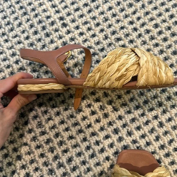 Tory Burch sandal size 6.5 - Picture 2 of 4